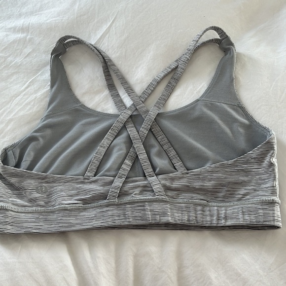 Lululemon sports bra good condition size 8 cris cross back really nice - Picture 5 of 6